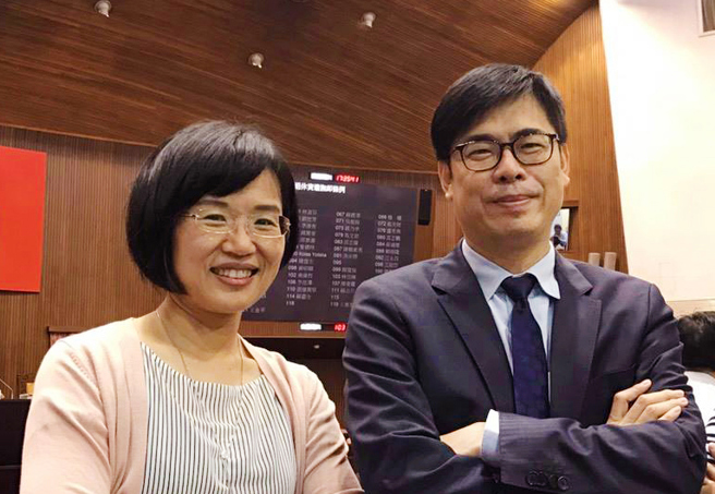 高雄市長陳其邁PO出與蘇巧慧的合照。（圖取自陳其邁臉書）