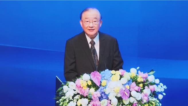 第21屆桂台經貿文化合作論壇今天（11日）在廣西南寧舉行開幕式。兩岸企業家峰會台灣方面秘書長尹啓銘致詞。（藍孝威攝）