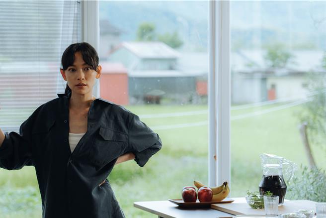 姚以緹認為角色身為前女友雖然挑釁，但無意真的介入這段感情。（公視＋提供）