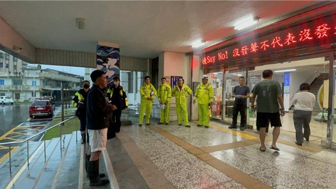 蘇澳鎮長李明哲指示蘇澳災防中心提升為一級開設。（蘇澳鎮公所提供／吳佩蓉宜蘭傳真）