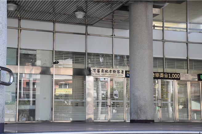 苗檢偵結起訴邱嫌隨機持刀攻擊學童案，具體求處無期徒刑。（謝明俊攝）