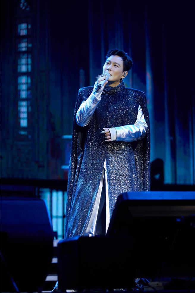 張信哲日前在英國倫敦開唱。（潮水音樂提供）