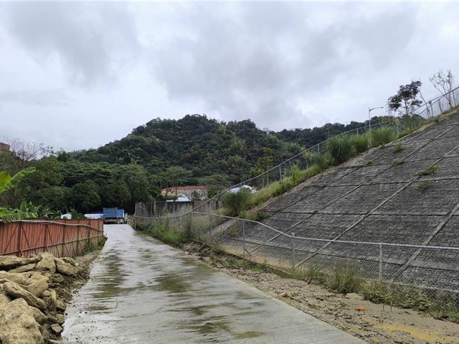 第一標隧道標工程持續動工中。（李京昇攝）