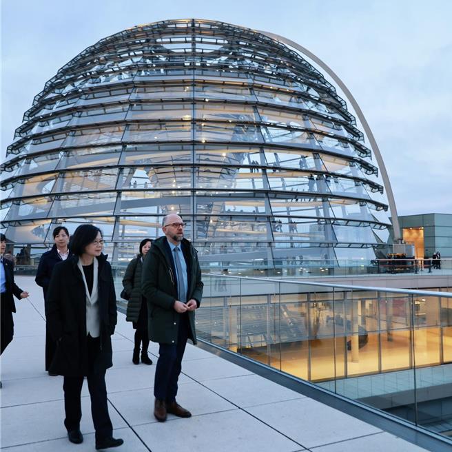 蔡英文向德媒表示：會讓台灣人民做好應對可能到來的入侵或其他突發事件的準備。蔡英文辦公室提供