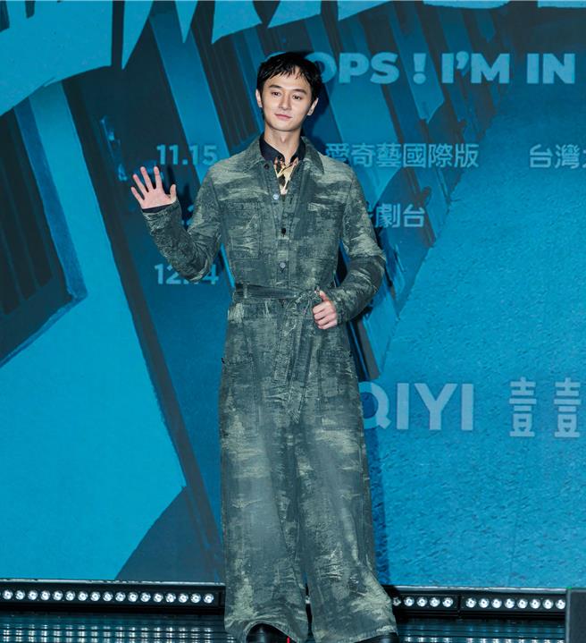 張軒睿劇中是典型社畜代表。（郭吉銓飾）