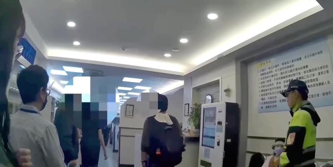 萬華區長沙街一家棋牌社「掛羊頭賣狗肉」，表面正當經營，實則暗營賭場，屢遭檢舉。（圖／簡銘柱翻攝）