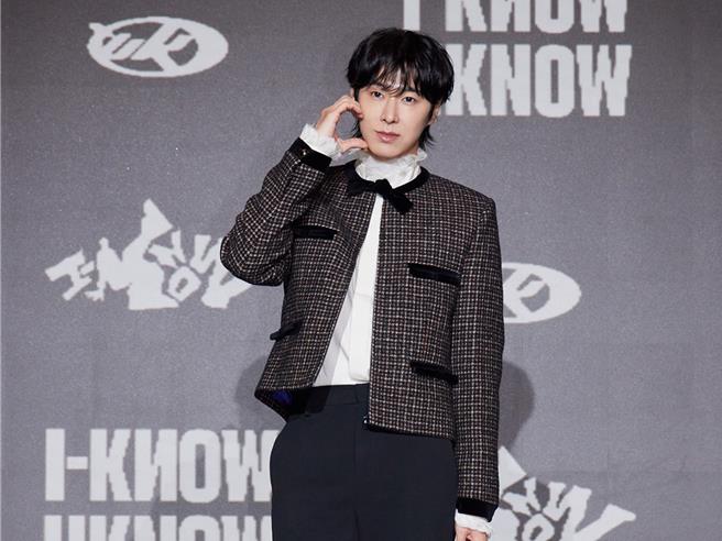 允浩出道22年推出個人首張正規專輯《I-KNOW》。（SM Entertainment提供）