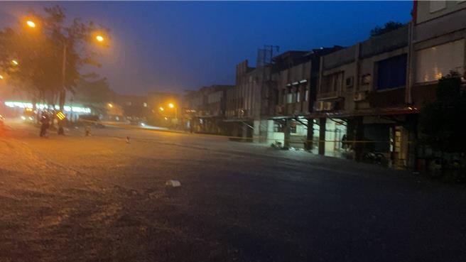 内多处地区传出淹水、土石流与交通封闭灾情。（民眾提供／吴佩蓉宜兰传真）