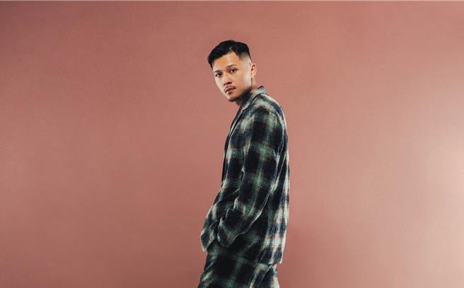 嘻哈歌手FRαNKIE阿法推出新作。（FRαNKIE阿法提供）