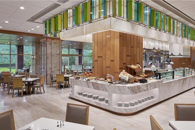 台北六福萬怡酒店敘日全日餐廳推出限時「雙十一快閃特惠」活動。(六福旅遊集團提供)