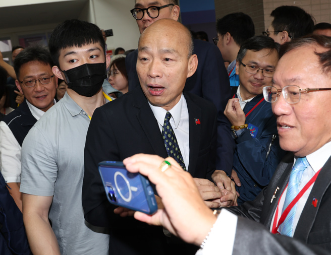 立法院長韓國瑜（中）。（中時資料照，姚志平攝）
