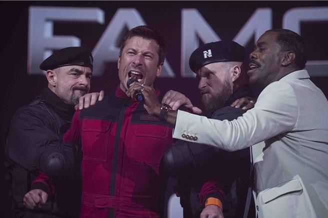 葛伦鲍威尔（红衣者）在《捍卫战士：独行侠》的表现以及特质，让他成为《逃亡游戏》的主角不二人选。（UIP提供）