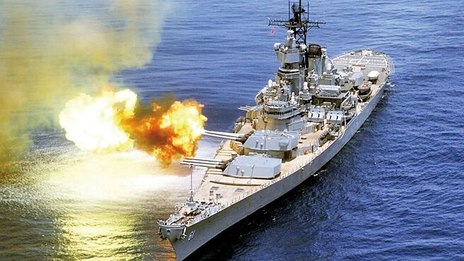 說到愛荷華號，最有名的就是BB-61愛荷華戰艦。（美國海軍）