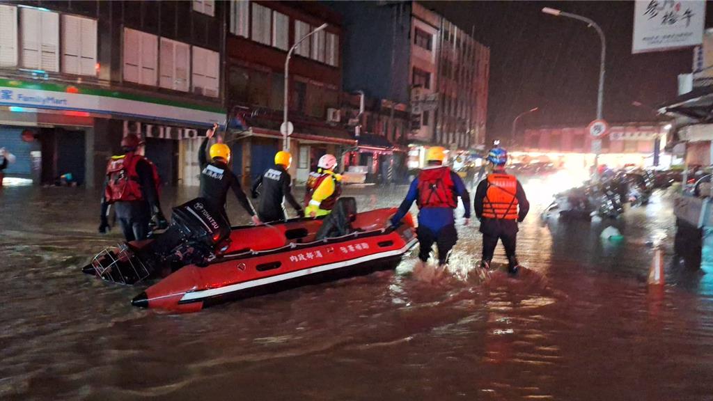 衝過頭!搶發宜蘭縣停班課假圖卡 多位民代恐觸法警方要辦
