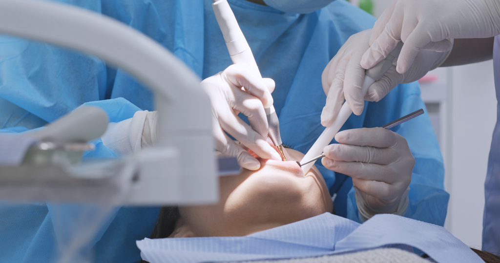 每天刷牙不夠 他少1步驟「看牙醫噴3萬」 過來人苦勸