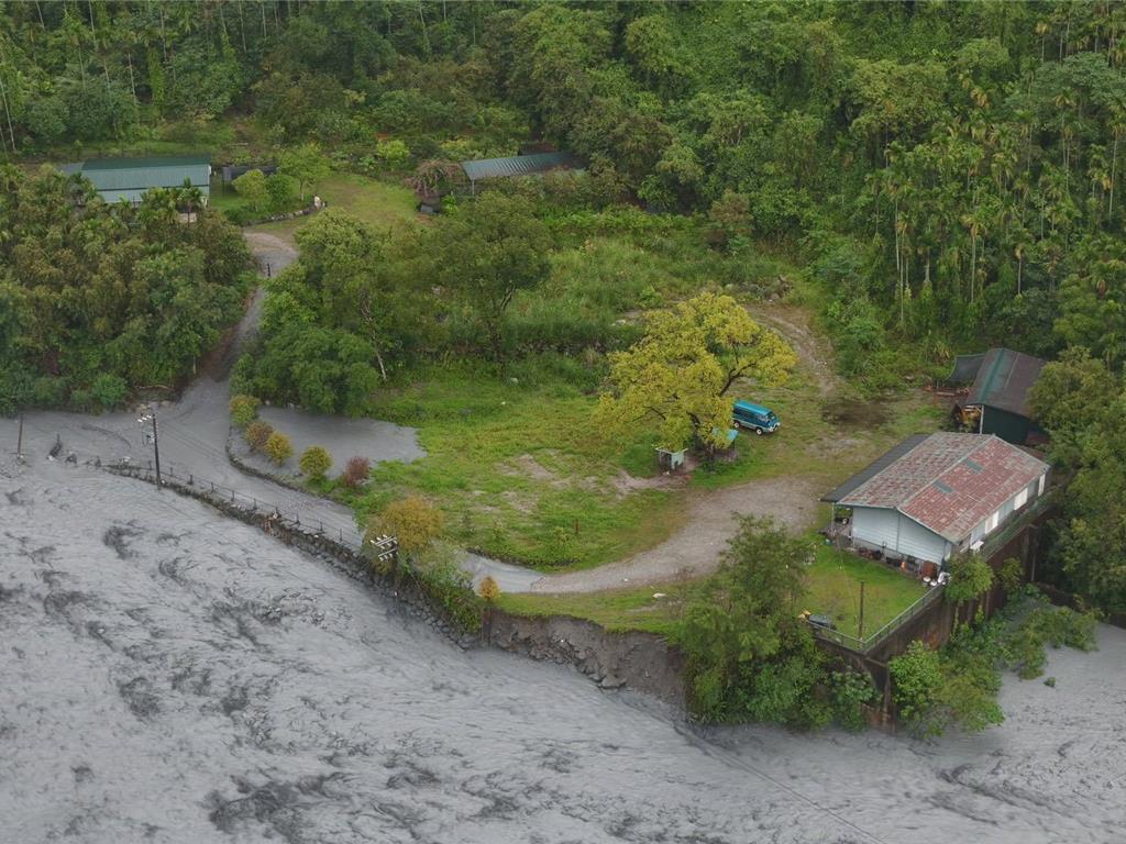 馬太鞍溪堤防破口釀災 明利村民怒吼:這不是人禍什麼才是