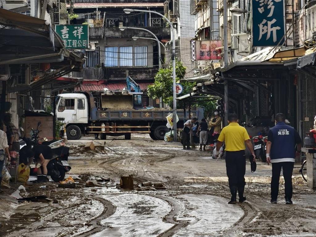 宜蘭淹水人禍？立委赴蘇澳勘災 批中央治水不能慢半拍