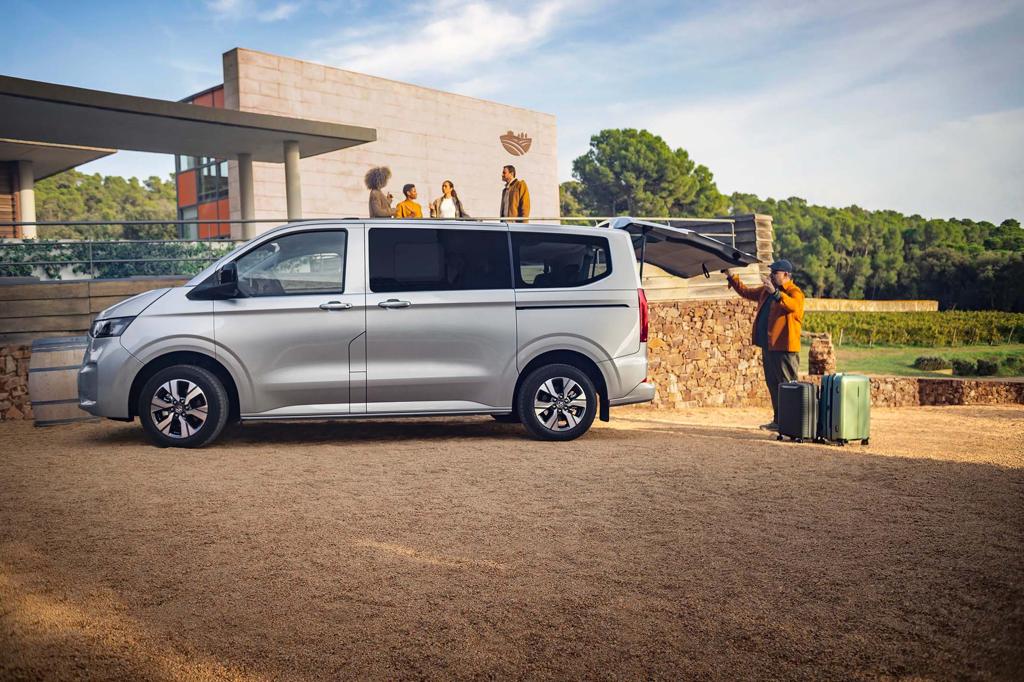 台灣福斯商旅推出史上最強「買福斯 送福斯」優惠活動指定車型最高折30萬元,年底前入主全車系,有機會將全新福斯Polo開回家。(台灣福斯商旅提供)