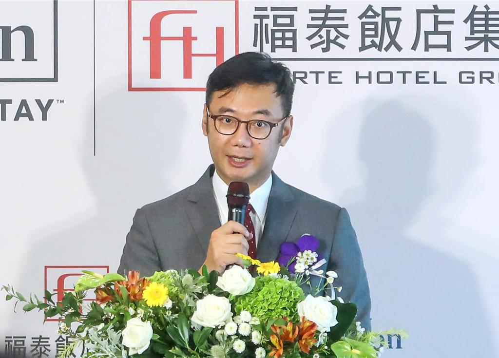 福泰飯店集團董事長廖炳燿表示，希望與希爾頓集團的合作，打造具國際水準的新地標，為台南注入嶄新活力。（粘耿豪攝）