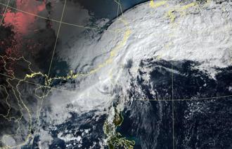 鳳凰減弱無風無雨 專家曝「再增強時段」：最好別外出