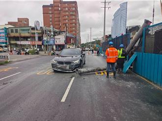 樹林捷運線工程意外  吊鐵管滑脫砸中路過機車   騎士慘斷6根牙