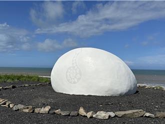 南迴艺术季作品遭批「看不懂」 解说文字受损、杂乱像施工中