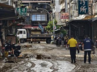 宜蘭淹水人禍？立委赴蘇澳勘災 批中央治水不能慢半拍