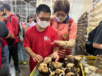 走出教室親近自然！視障學生新社採菇、花毯節體驗大自然
