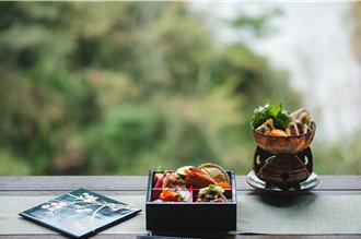 虹夕諾雅谷關攜手漆器職人  展現百年工藝之美