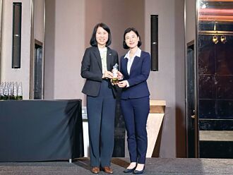 元富證獲證交所評鑑卓越獎