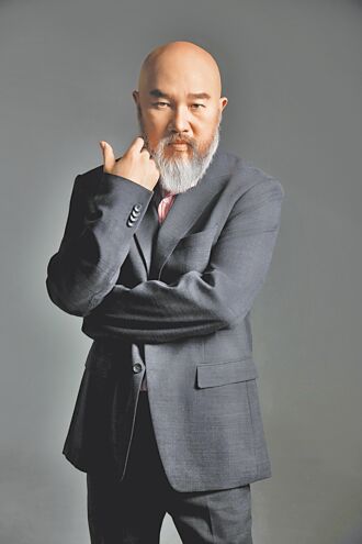 辛龍消失5年復出 女兒當粉絲兼顧問