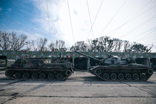  M88A1裝甲救濟車為戰場搶修利器，當碩大的戰甲車故障失去機動力時，可執行戰場救濟與搶修工作，確保戰力持續。（本報資料照片）