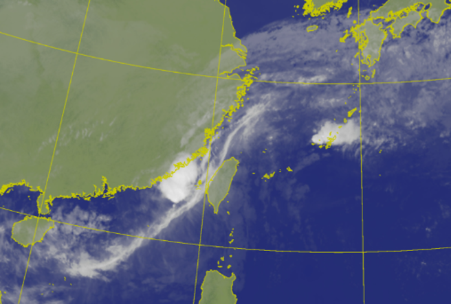 氣象署指出，鳳凰颱風過去3小時強度略為減弱。（圖取自氣象署網頁）