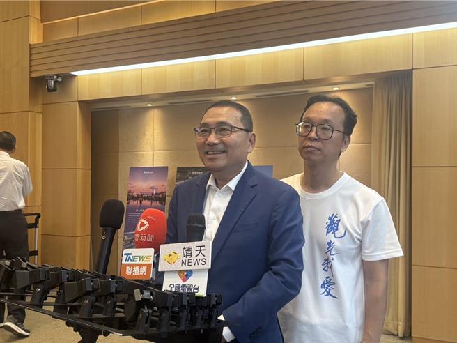 國民黨主席鄭麗文8日在白色恐怖追思會上追思中共烈士吳石惹議，新北市長侯友宜今（12）日表示，守護中華民國，讓台灣民主自由能夠繼續走下去，這是大家所有人的一個共識。（柯毓庭攝）