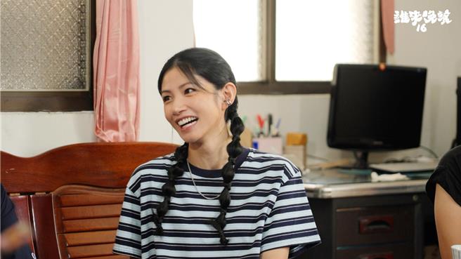 李千娜談起家庭展現笑容。（公視提供）