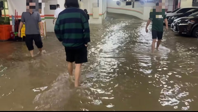 蘇澳煙波飯店30餘輛車整排泡湯，業者強調會負責賠償。(翻攝自Threads @rabbitbee99)