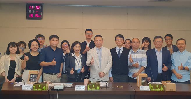 警政署与教育部举行联繫会议，研订青少年犯罪防制策略。（翻摄照片／林郁平台北传真）