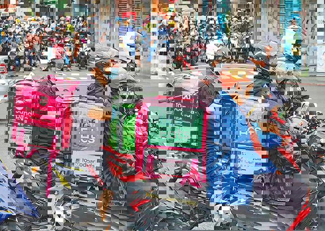 外送員專法2周內預告！擬保障最低報酬與申訴權（示意圖/本報資料照）