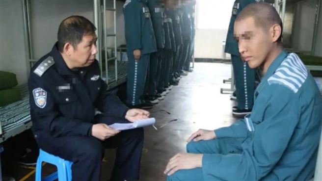 网传江苏警方证实照片是P图，呼吁所有人切勿相信，没想到竟是多年前新闻。（图／微博）