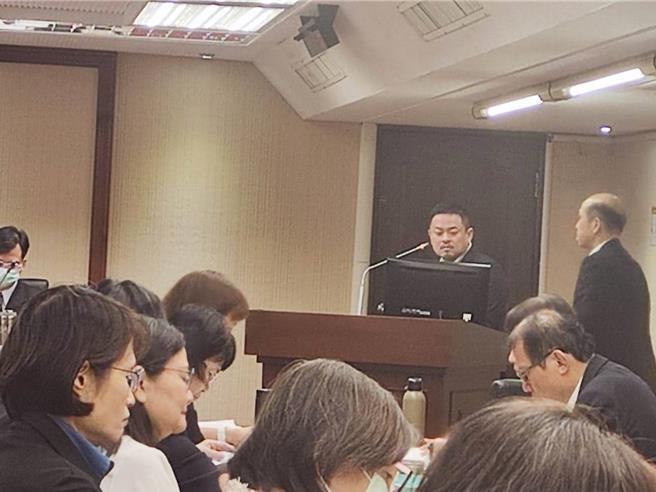 立法院12日邀請勞動部業務報告。（林良齊攝）