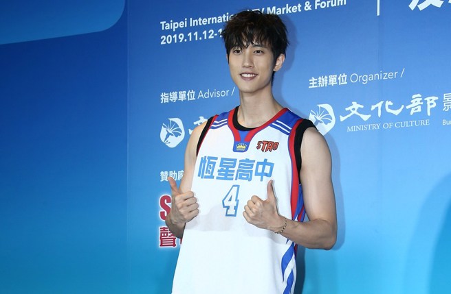 范姜彦丰更换Instagram便利贴内容，似乎在暗酸粿粿和简廷芮。(图／中时资料照)