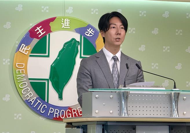 回韩国瑜 民进党：指桑骂槐不见立法院长肩膀 总统捍卫台湾自由民主何错之有。曾薏苹摄