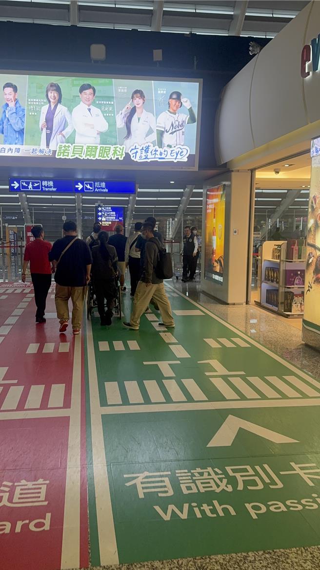 警方在桃園機場將陳男通知到案說明。（翻攝照片／林郁平台北傳真）