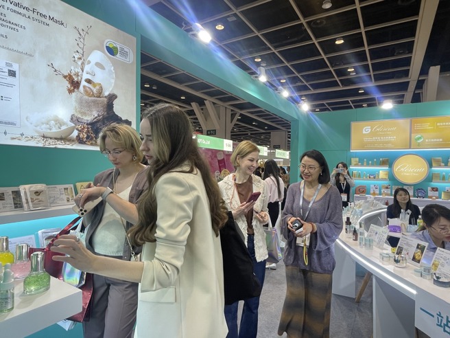 光丽旗下新品牌「蔻芮安」前进香港，亮相国际美容盛会Cosmoprof Asia。（图／蔻芮安提供）