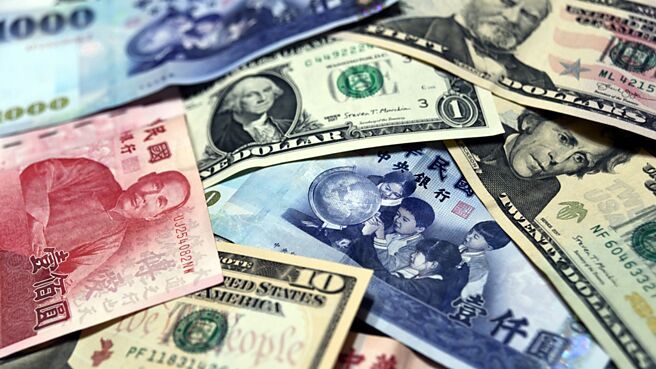 外資連八個交易日賣超台股，同時延續匯出方向，使新台幣由升轉貶，收盤再創逾半年新低。圖／本報資料照片