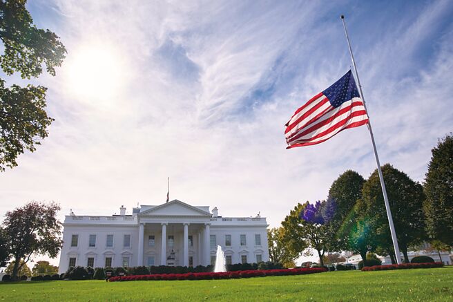 「美國史上最長政府停擺」戲碼可望於本周落幕。圖／美聯社