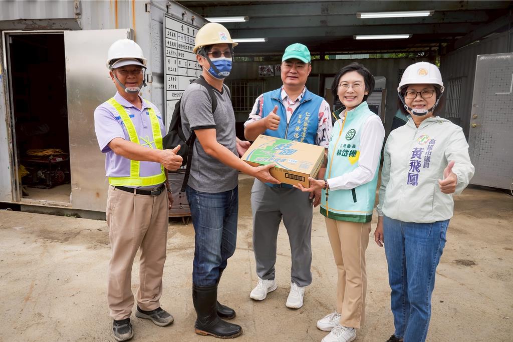 完成高雄市長初選登記 林岱樺:公開、公正 絕對願賭服輸