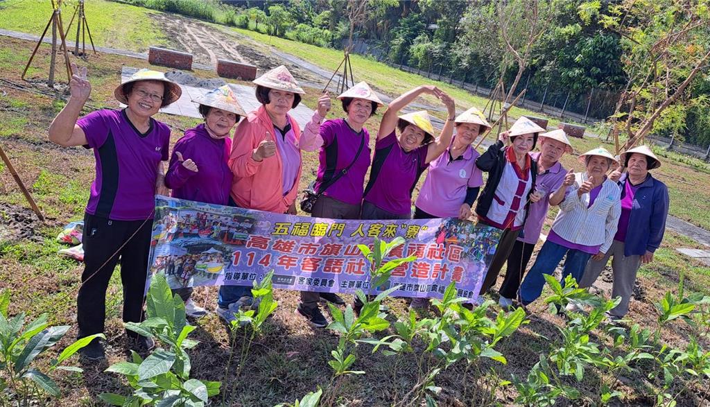 獨家》7旬嬤「花漾」傳承 高雄廣福社區用花園、繪本留住客家根