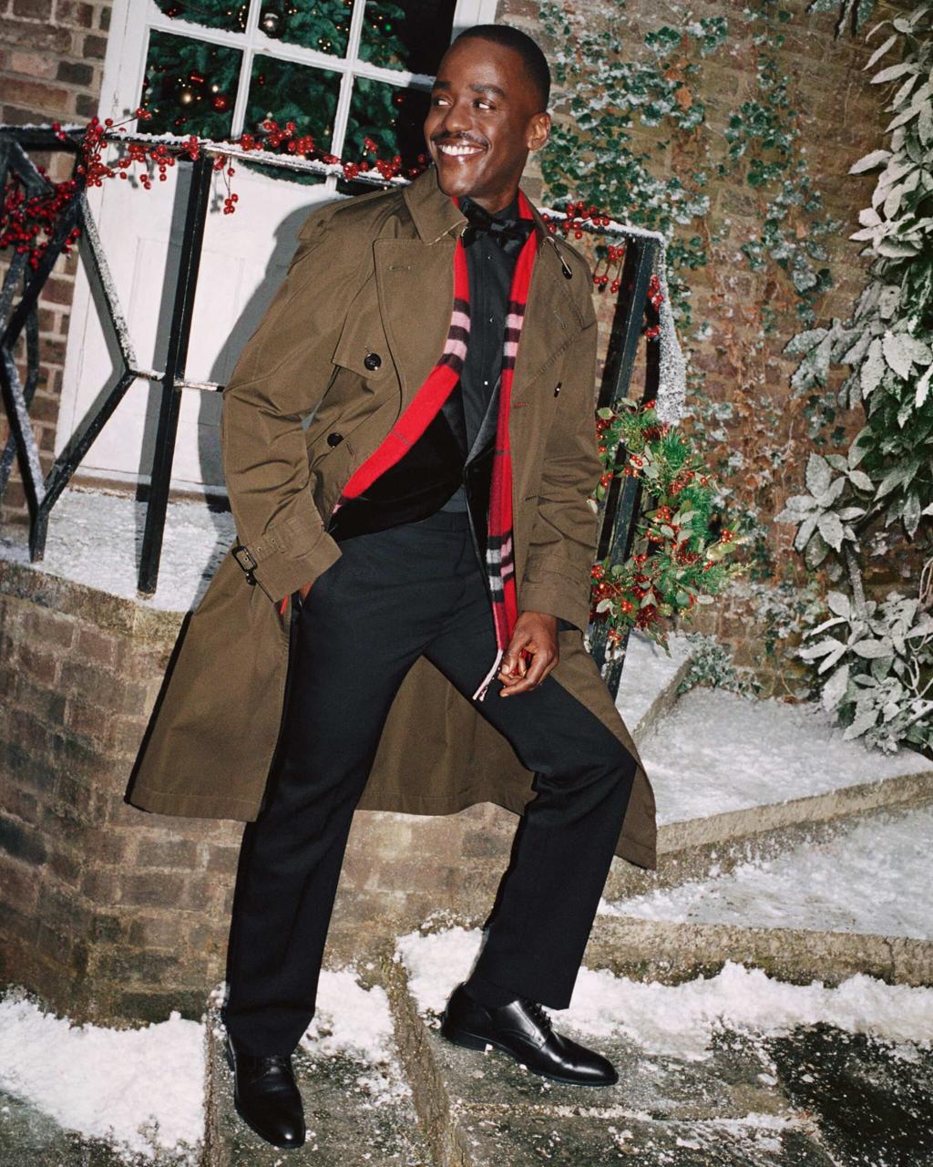 因出演Netflix原創影集《性愛自修室》而受到矚目的舒提·加特瓦。(Burberry提供）