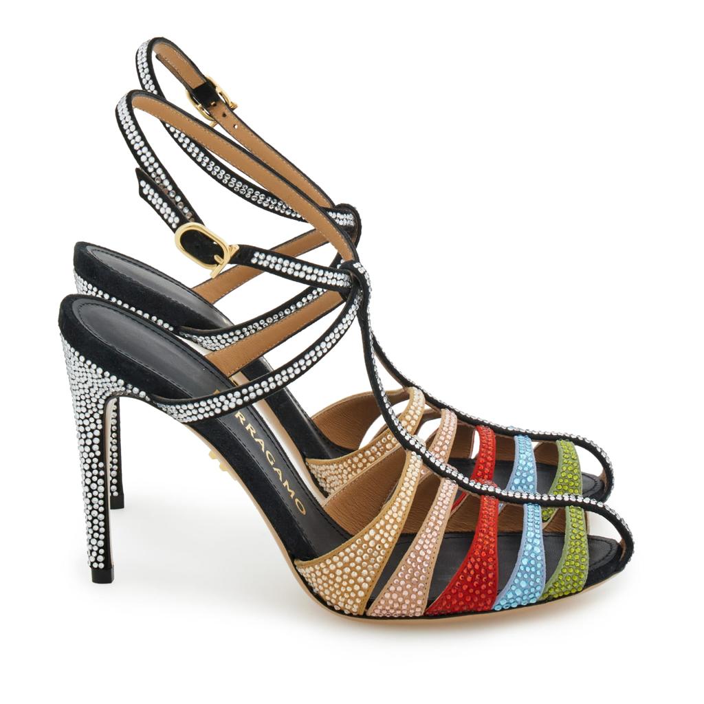 Ferragamo 細緻典雅高跟涼鞋 ，5萬4900元。（Ferragamo 提供）